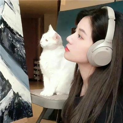 鱼跃在花见